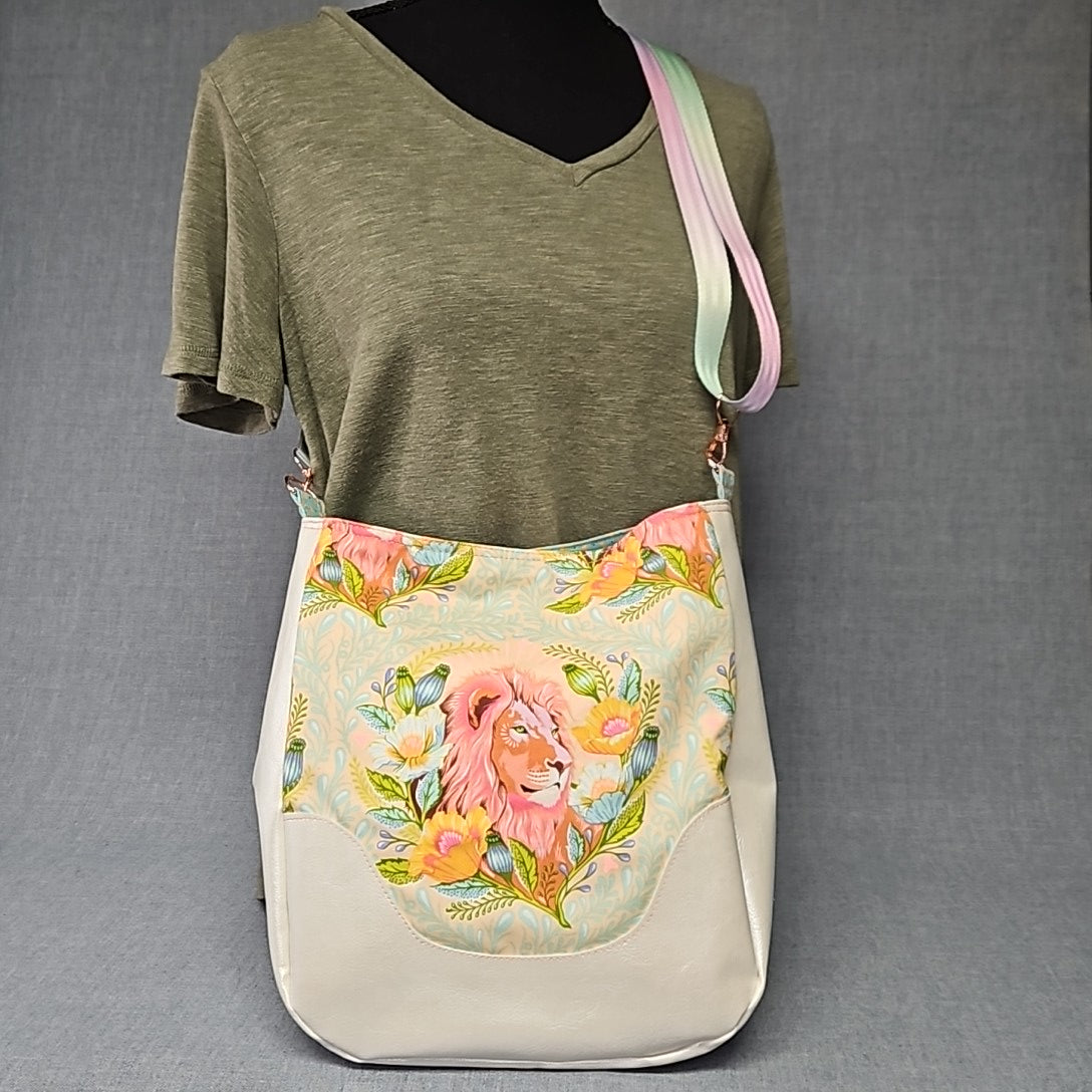 Lion - Large Crossbody