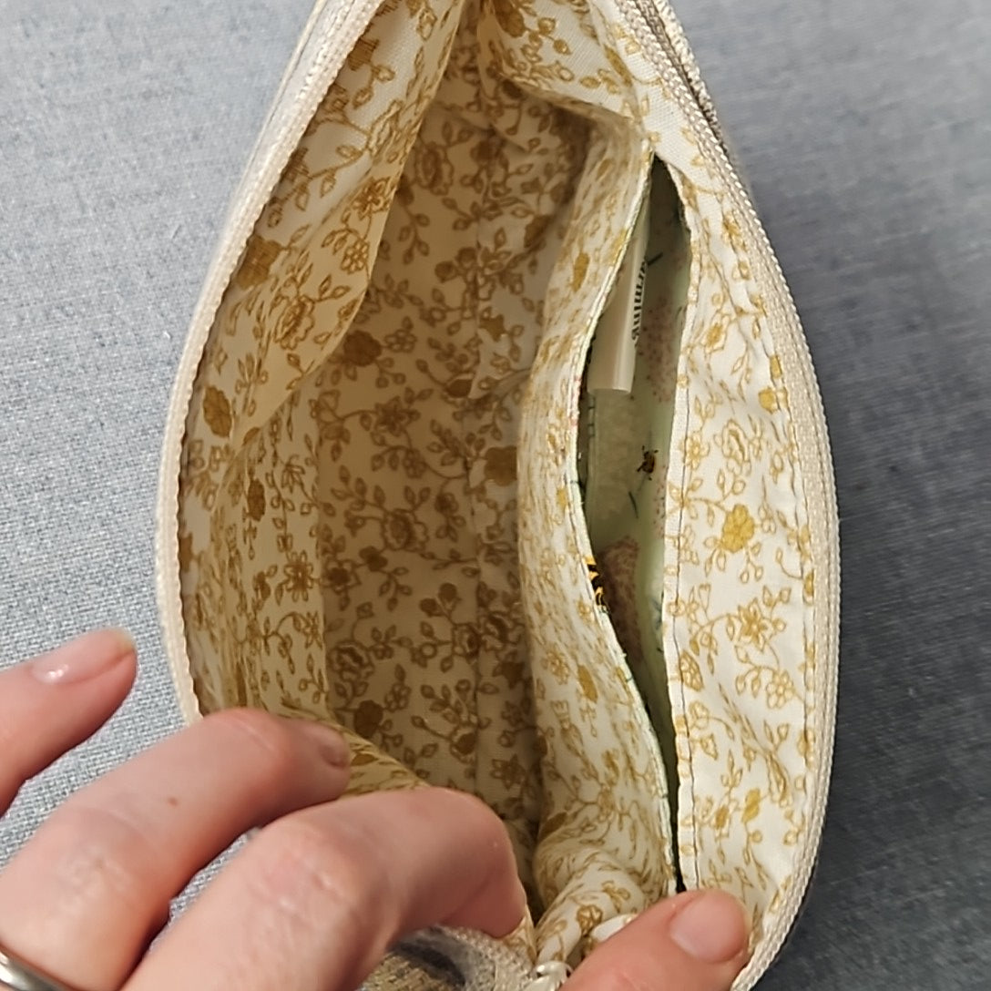 Nasyow Pouch