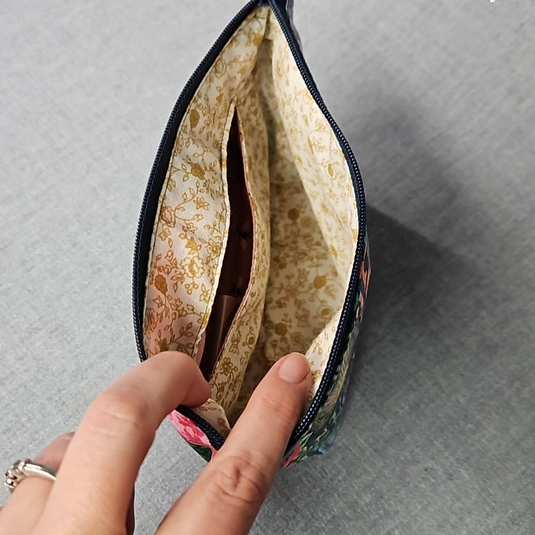 Nasyow Pouch