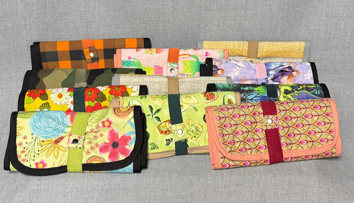 Roll-up art case