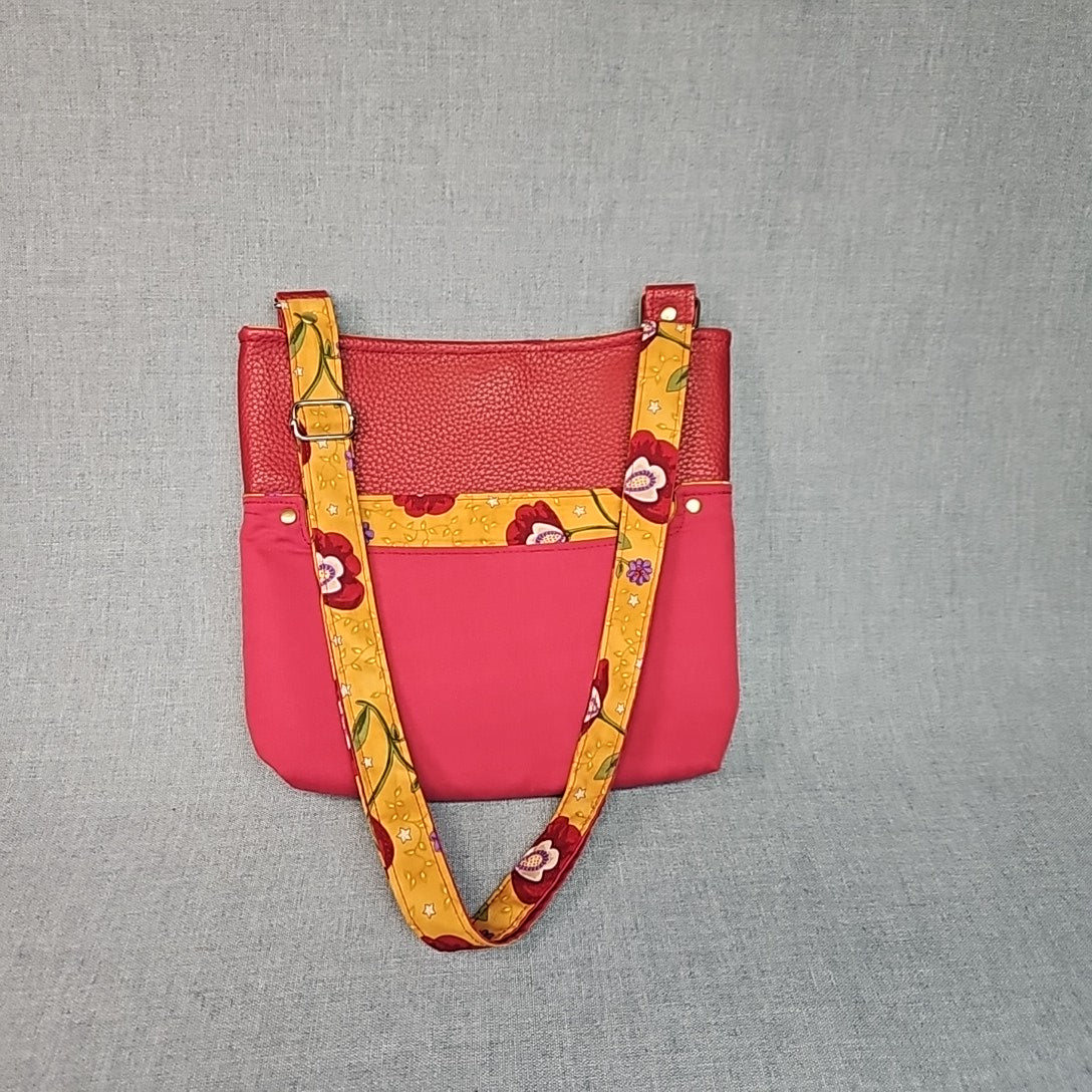 Poppy - Medium Crossbody