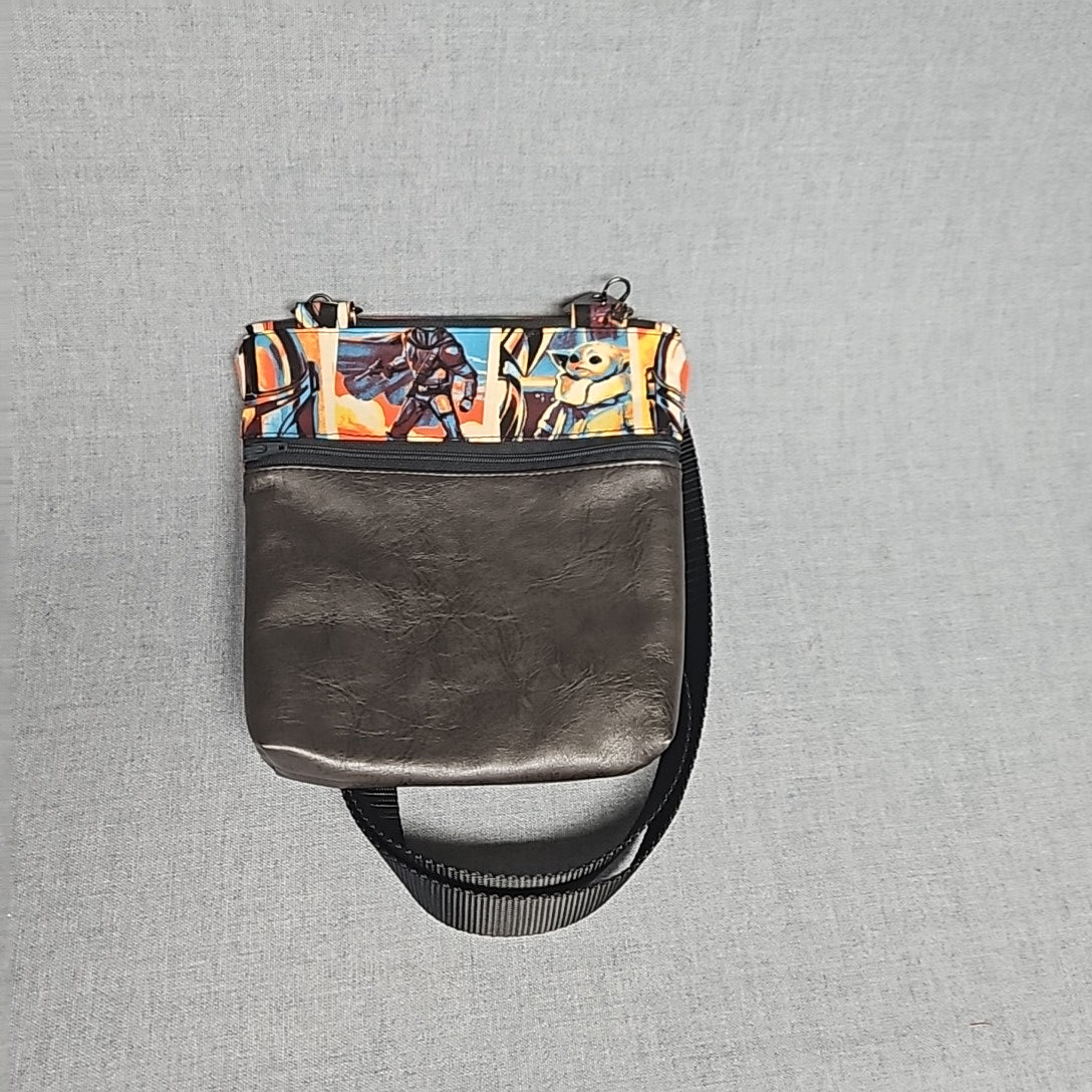 Zippy- Small crossbody