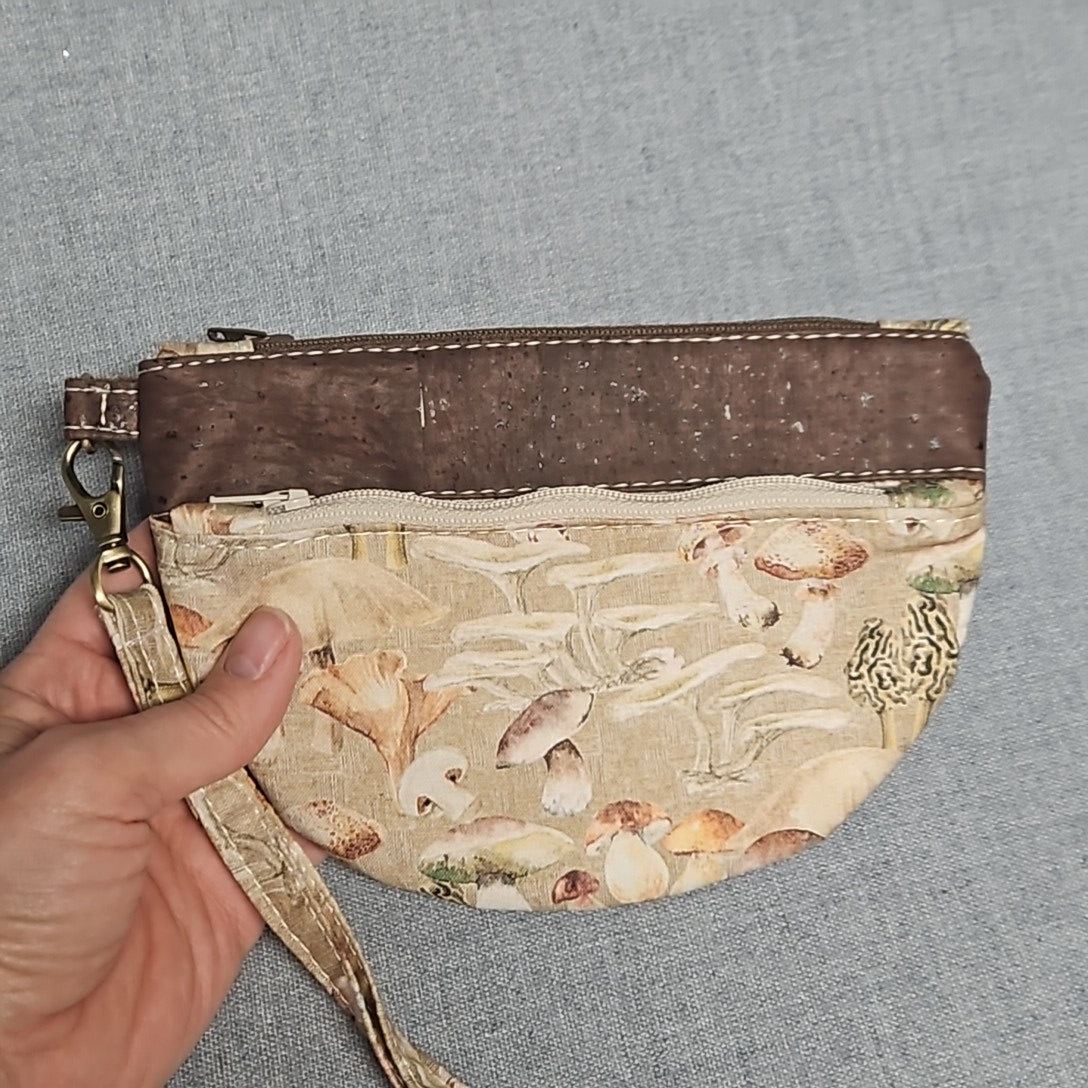 Manhattan Zipper Wristlet - Small