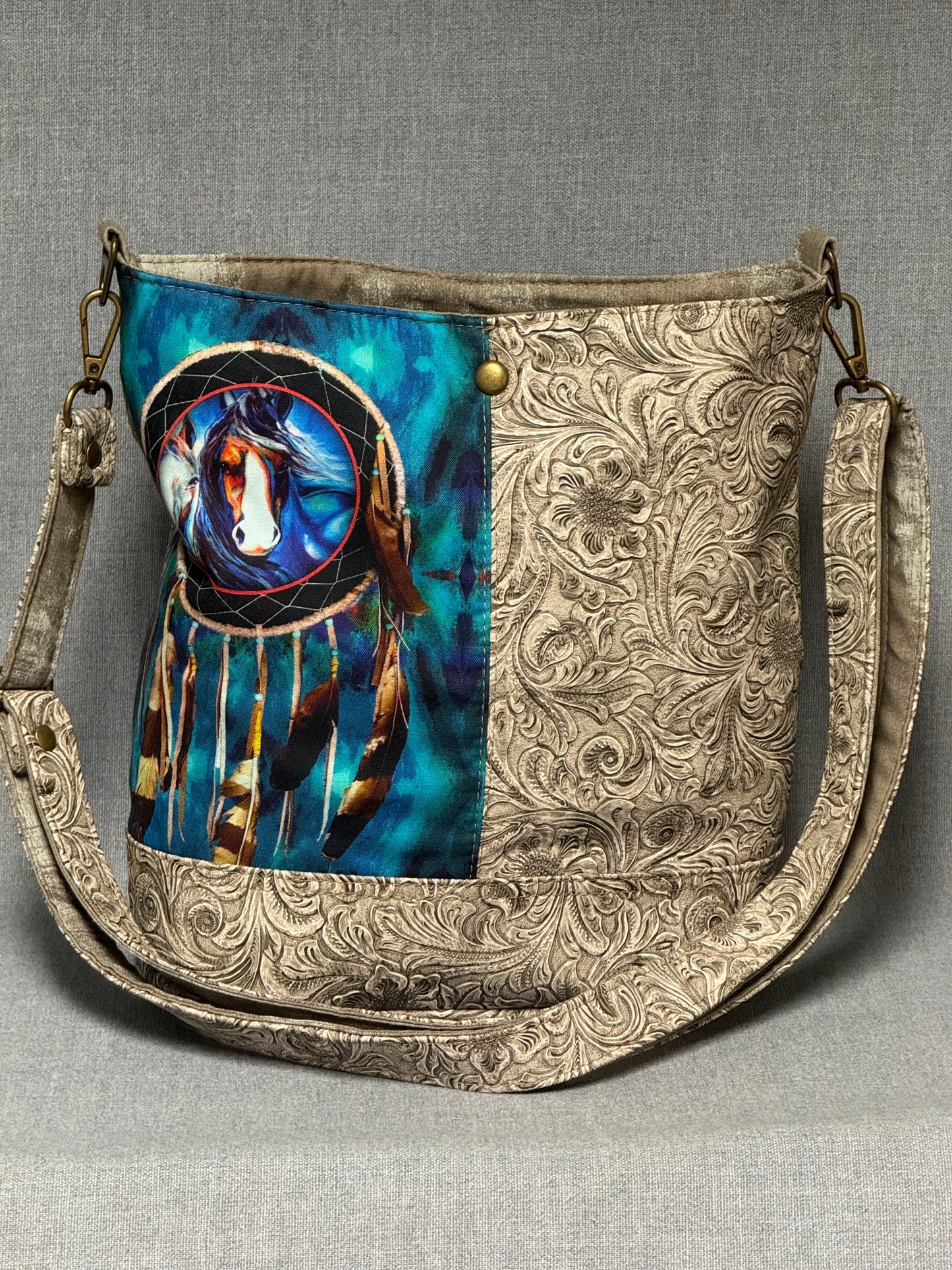 Bucket bag
