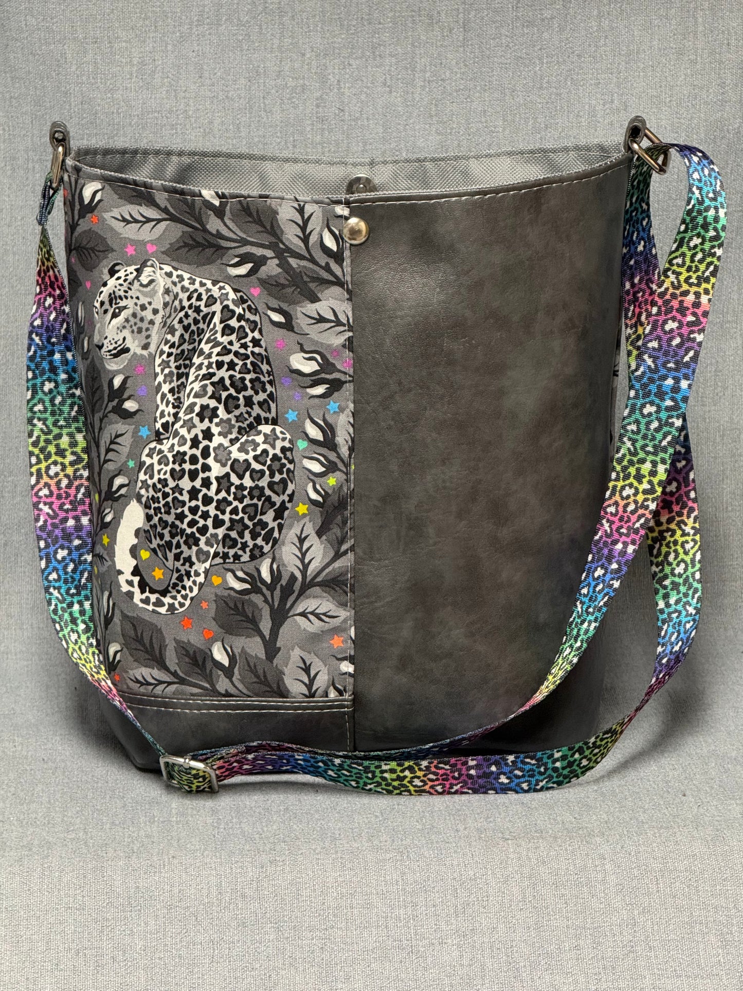 Bucket bag
